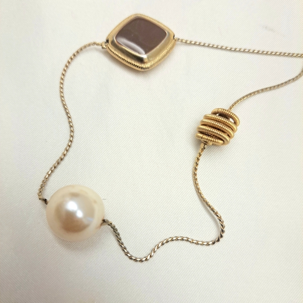 Floating Faux Pearls Swirls & Shapes Necklace Women's Gold Tone 35" Dainty Class